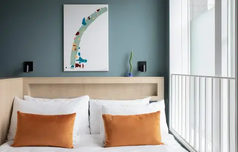 Image of bed in the Compact Studio at Bob W London Tower Hill Studios